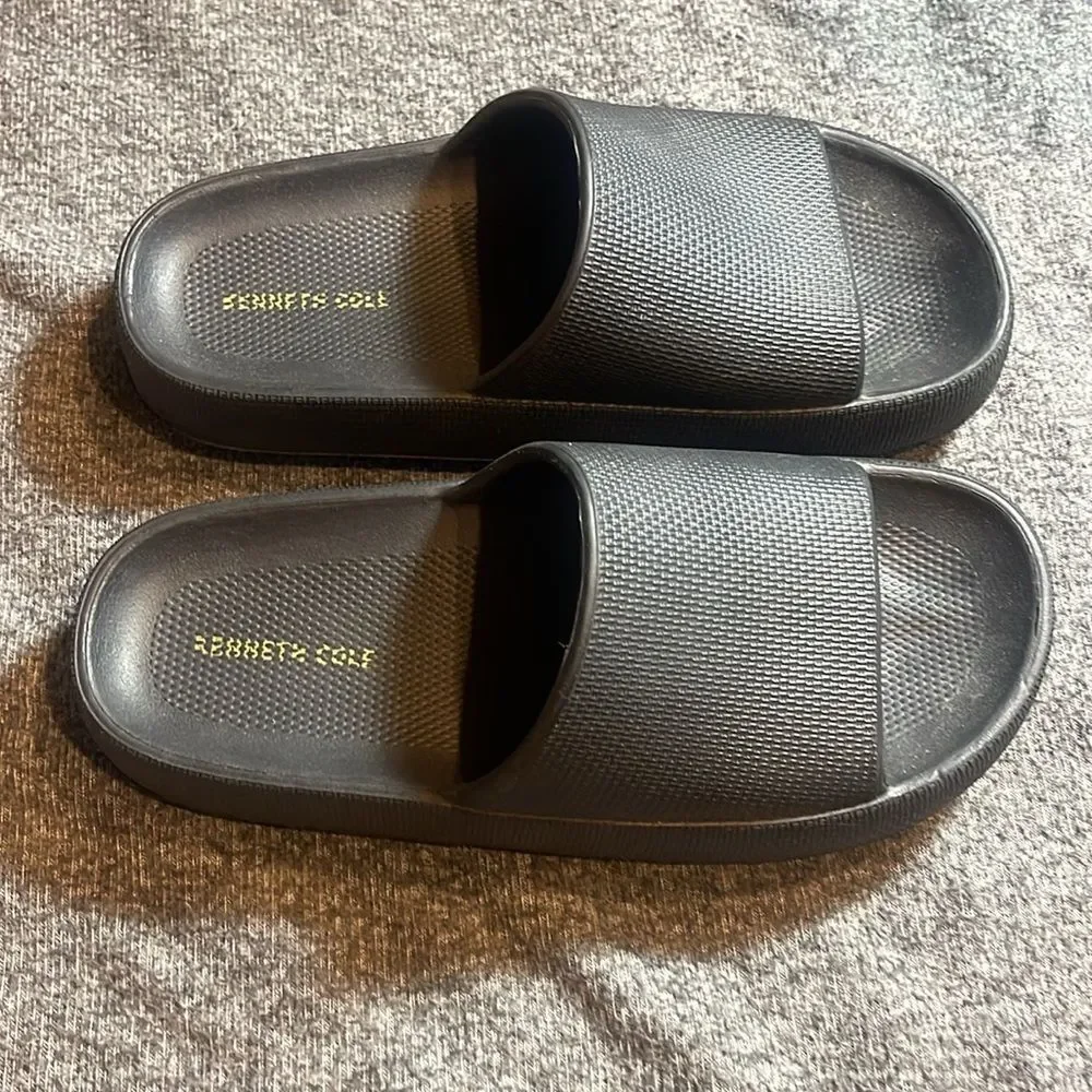 Kenneth Cole size overall